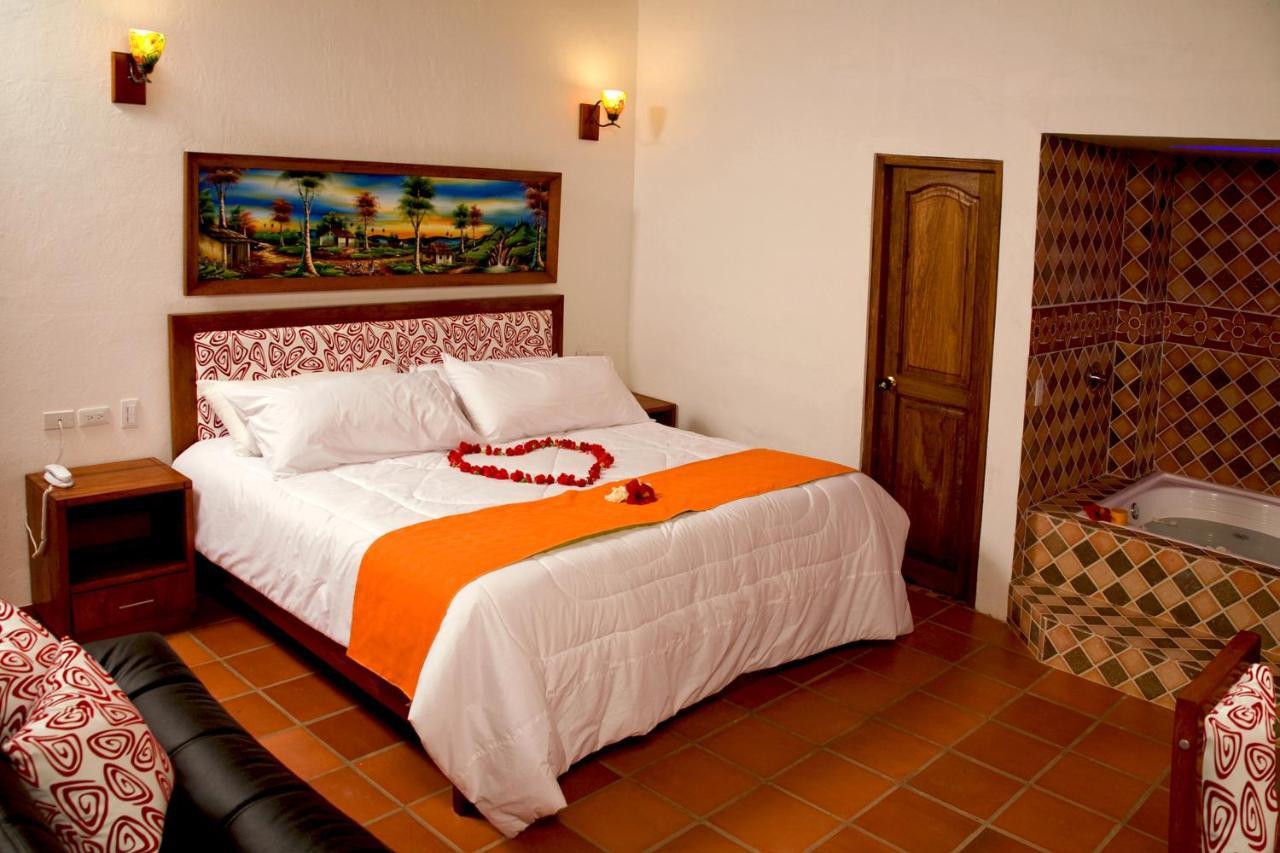Hotel Villa Alegria Sáchica Eksteriør bilde
